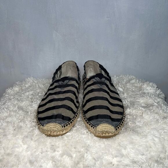 Joy and Mario Ryan Slip On Espadrille Flats - Picture 3 of 7